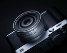 Die Fujifilm X-E5 packt einen 40 MP APS-C-Sensor ins kompakte Gehäuse. (Bildquelle: Fujifilm)