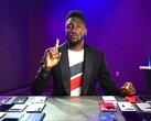 Der wohl bekannteste Tech-Youtuber Marques Brownlee verleiht seine Smartphone-Awards 2023.