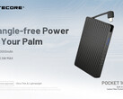 Nitecore präsentiert die Powerbank Pocket10000 mit USB-C-Kabel. (Bildquelle: Nitecore)