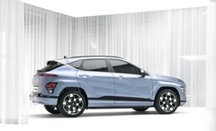 Neben den optischen Änderungen zeigt sich der 2024er Hyundai Kona Electric auch aus technischer Sicht verbessert (Bild: Hyundai)