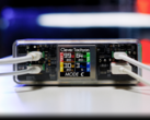 Clever Tachyon: Starkes Ladegerät mit Display