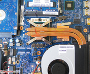Die beiden Heatpipes führen die Abwärme der CPU und GPU ab.