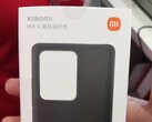 Dürfte tatsächlich authentisch sein: Das Bild einer Verpackung für eine Mi Mix 4-Schutzhülle, auch ein Hands-On-Photo kursiert dieser Stunden im Netz.