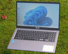 Asus P1511CEA im Test: Preisgünstiges Office-Notebook für Schule, Beruf, Freizeit